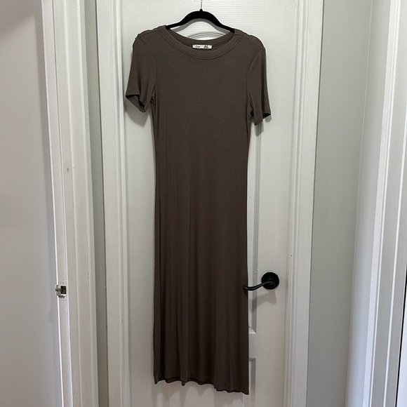 Dex dress size XS. Fits like a Small. - Picture 2 of 4